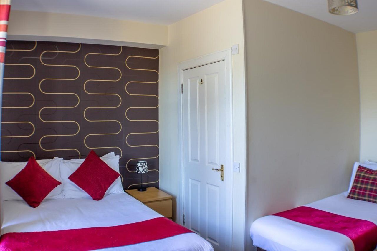 Oyo Braeriach Hotel, Highlands Scotland Newtonmore Kültér fotó
